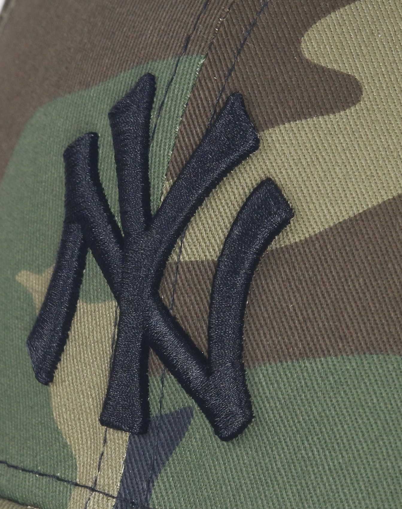 New York Yankees MLB Essential Camo 9Forty Adjustable Snapback Cap New Era