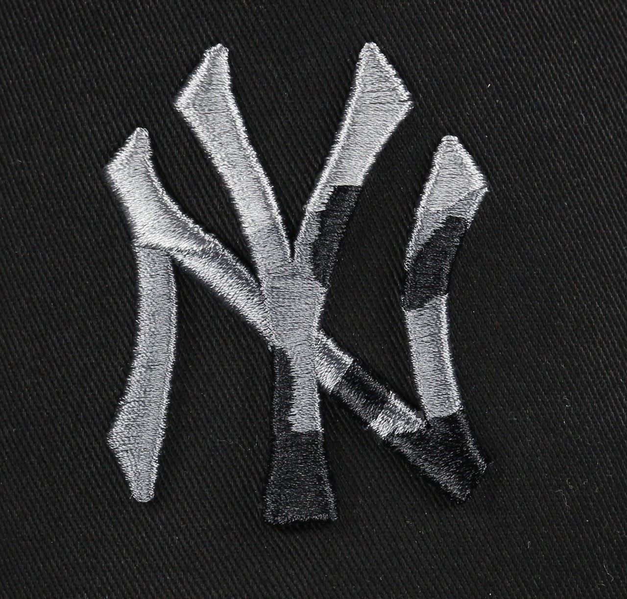 New York Yankees Camouflage Infill A-Frame Adjustable Trucker Cap New Era