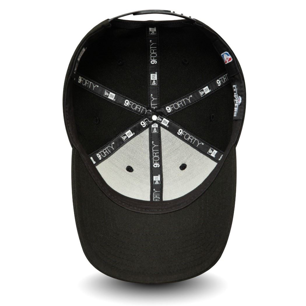 Los Angeles Clippers NBA Pop Logo Black Blue 9Forty Adjustable Snapback Cap