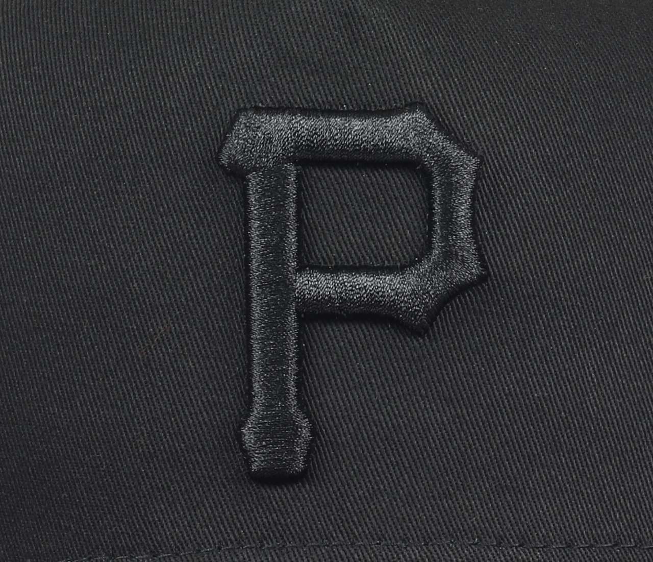 Pittsburgh Pirates MLB Black on Black 9Forty A-Frame Snapback Cap New Era