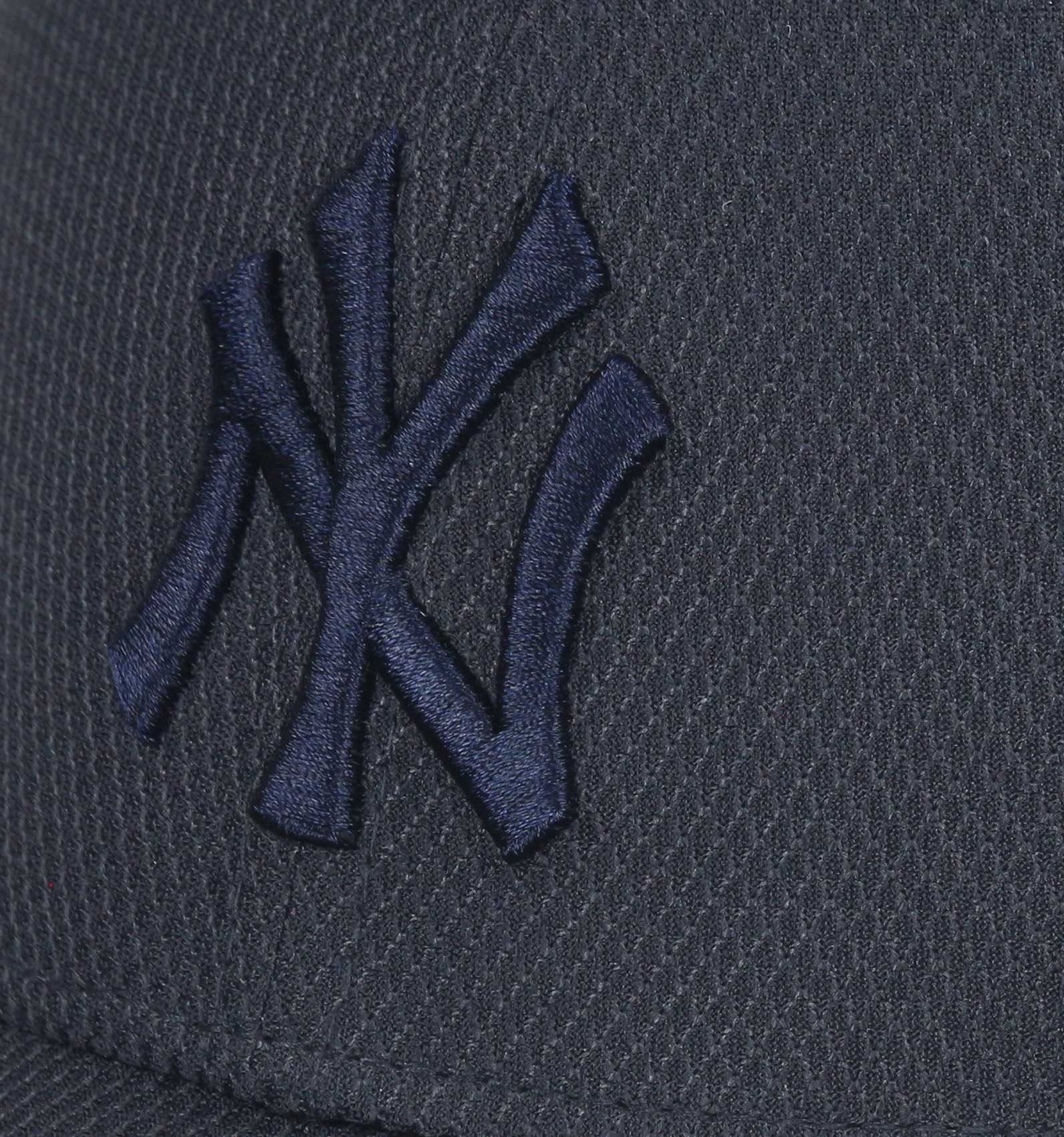 New York Yankees MLB Diamond Era Tonal 39Thirty Stretch Cap New Era