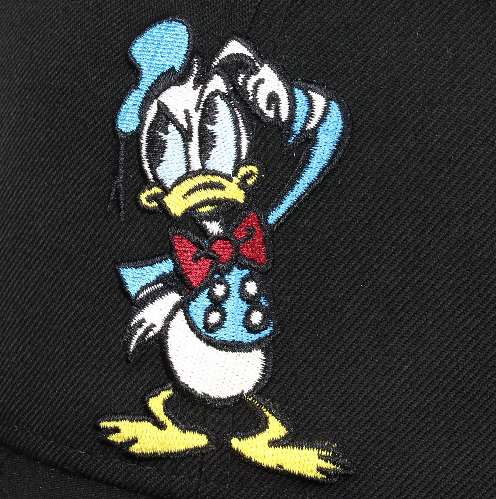 Donald Duck Characater Black Base  59Fifty Fitted Basecap New Era
