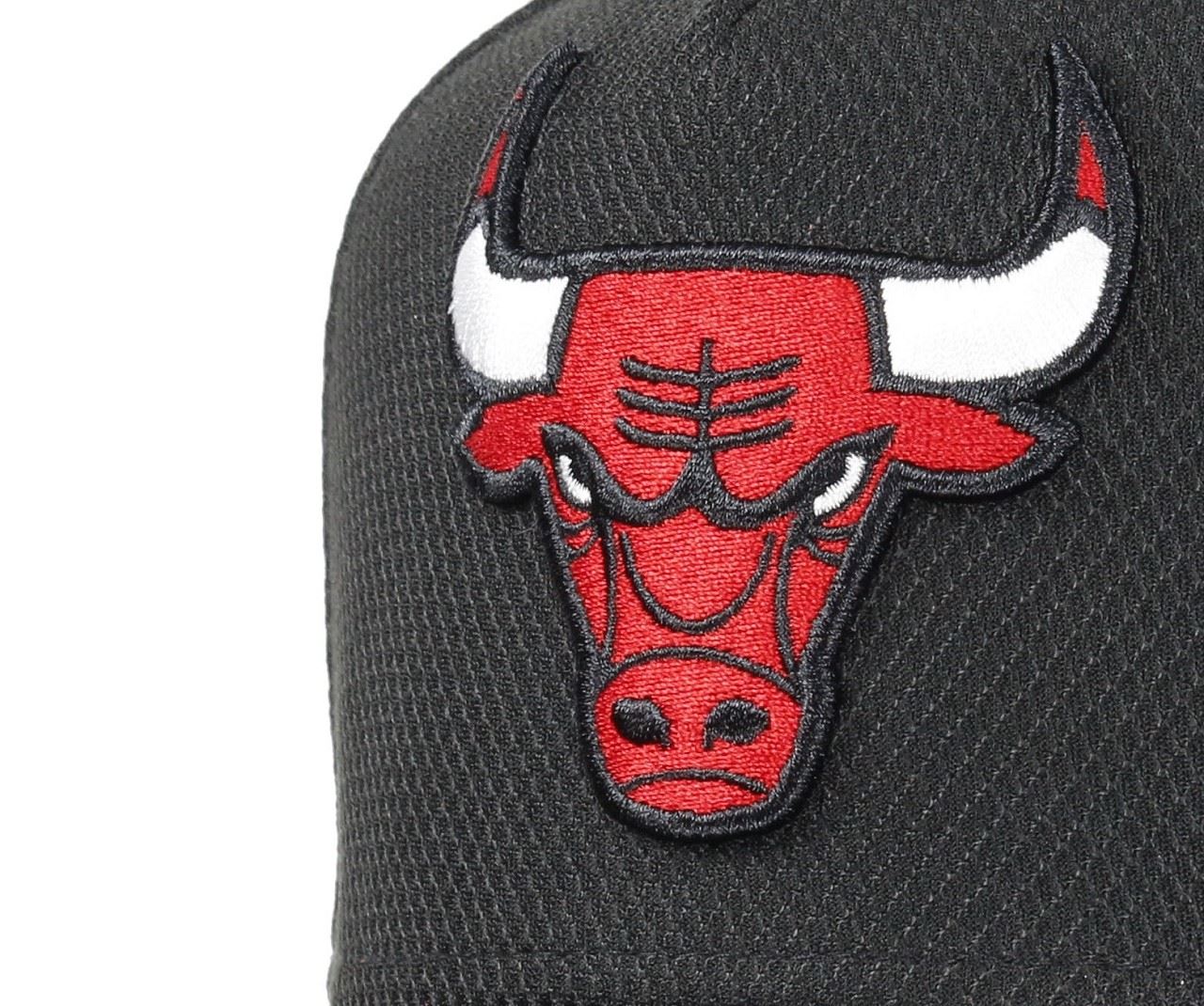 Chicago Bulls  NBA Black Base A-Frame Adjustable Trucker Cap New Era