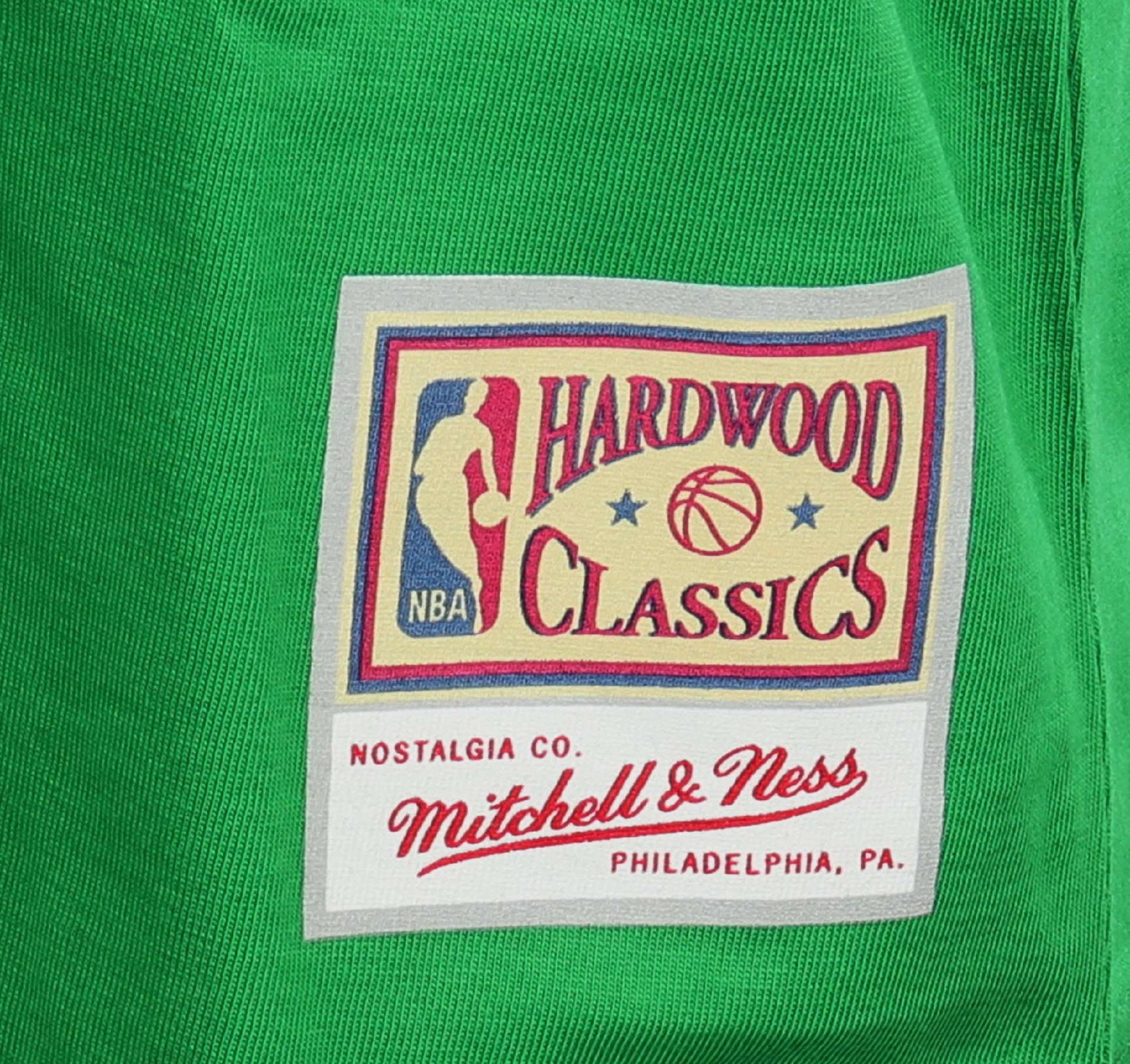 Larry Bird #33 Boston Celtics Kelly Green NBA Name and Number Tee T-Shirt Mitchell & Ness