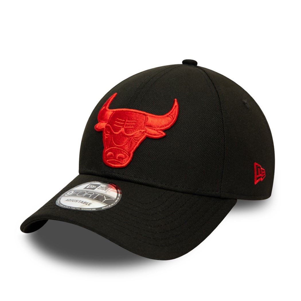 Chicago Bulls NBA Pop Logo Black Red 9Forty Adjustable Snapback Cap