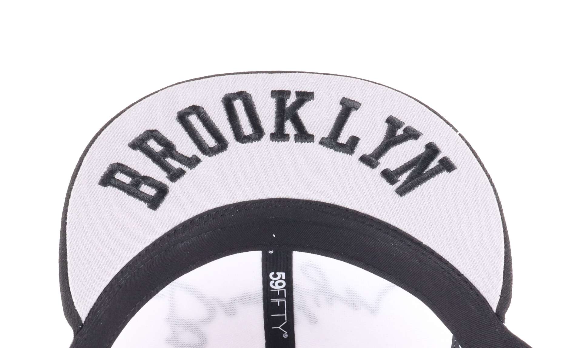 Brooklyn White Saint Black Black 59Fifty Cap New Era
