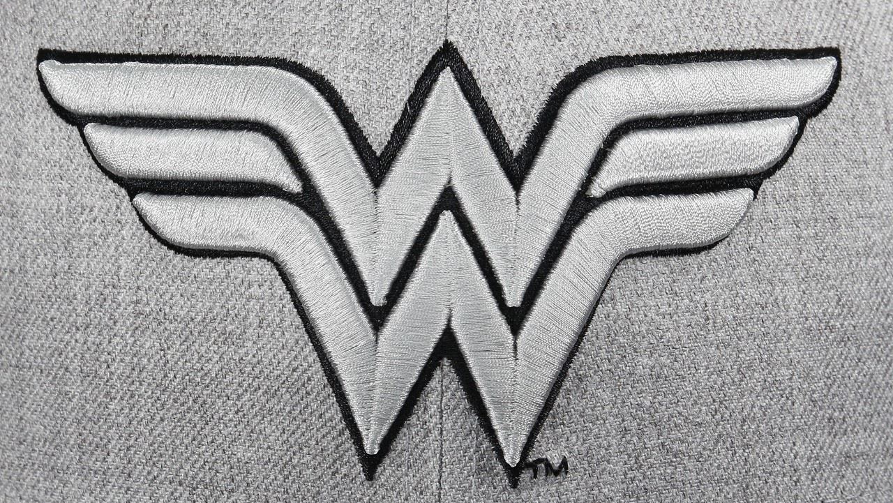 Wonder Woman Comic Graphite 9Fifty Snapback Cap Heather Graphite New Era