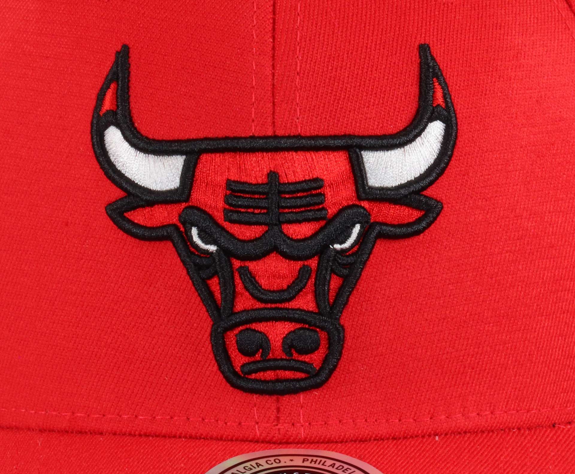 Chicago Bulls Red NBA Team Ground Stretch Snapback Cap Mitchell & Ness