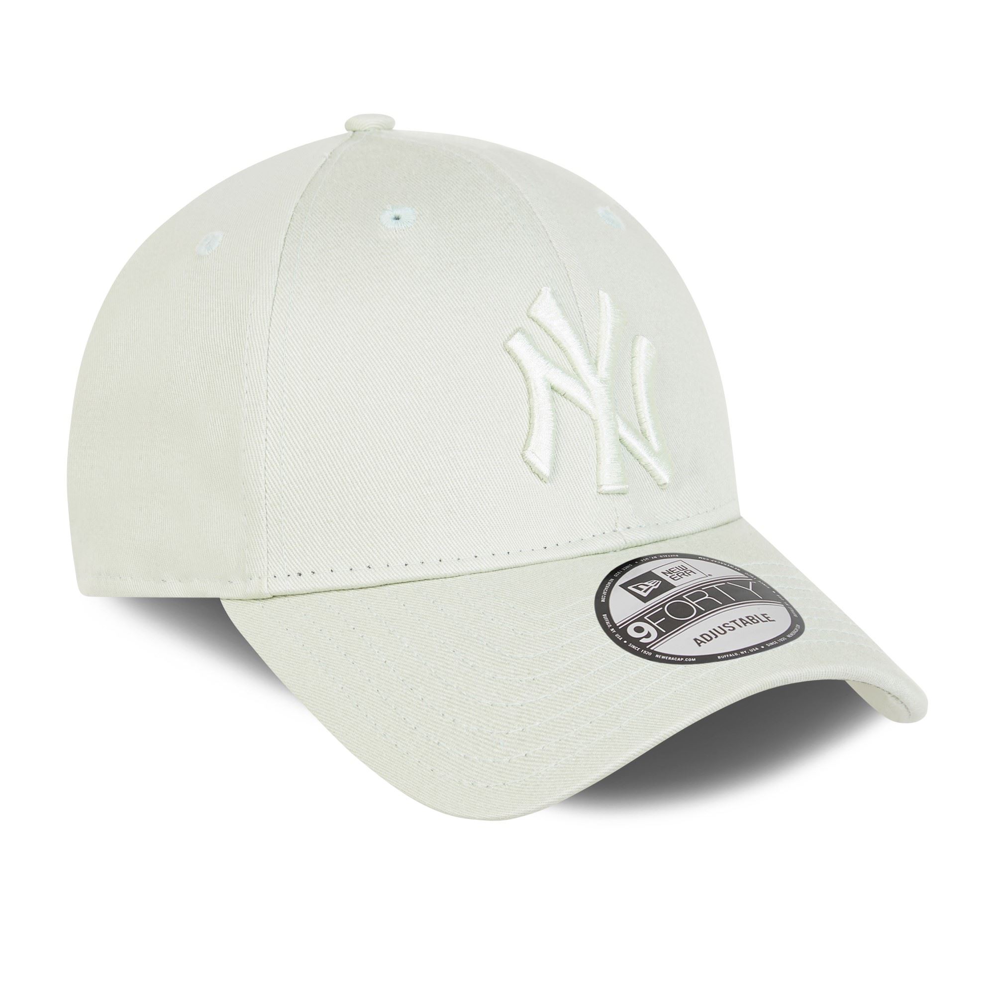 New York Yankees MLB League Essential Soft Grass 9Forty Adjustable Cap New Era