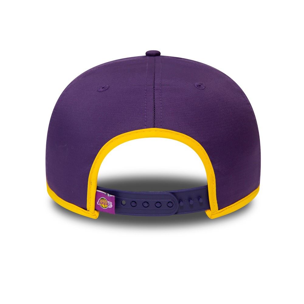 Los Angeles Lakers NBA League Essential Purple 9Fifty Snapback Cap New Era