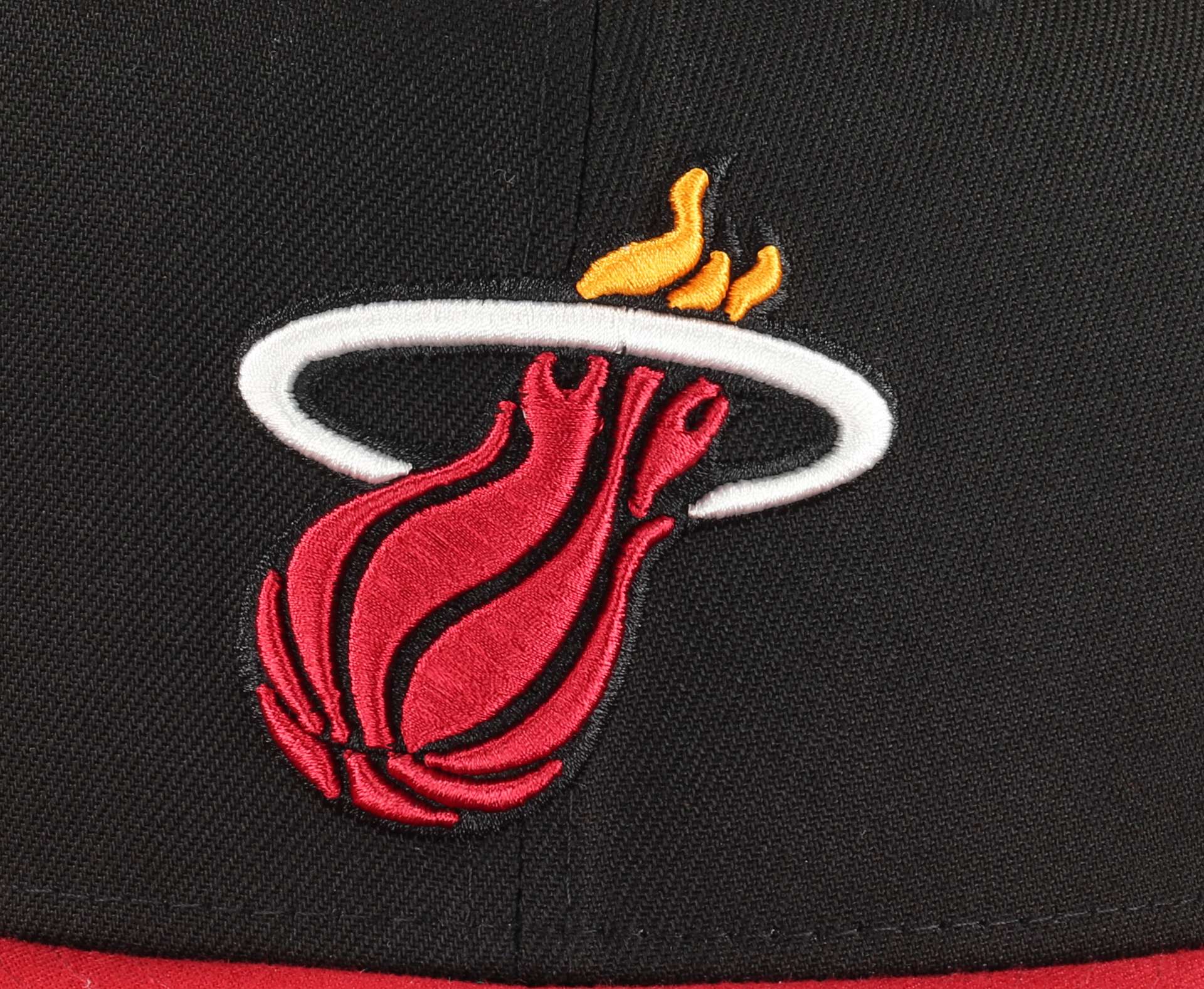 Miami Heat Sidefont Black / Red 9Fifty Snapback Cap New Era