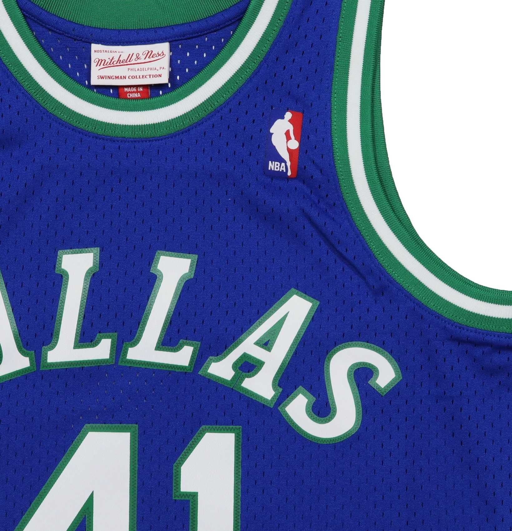 Dirk Nowitzki #41 Dallas Mavericks NBA Kids Swingman Road Jersey Mitchell & Ness