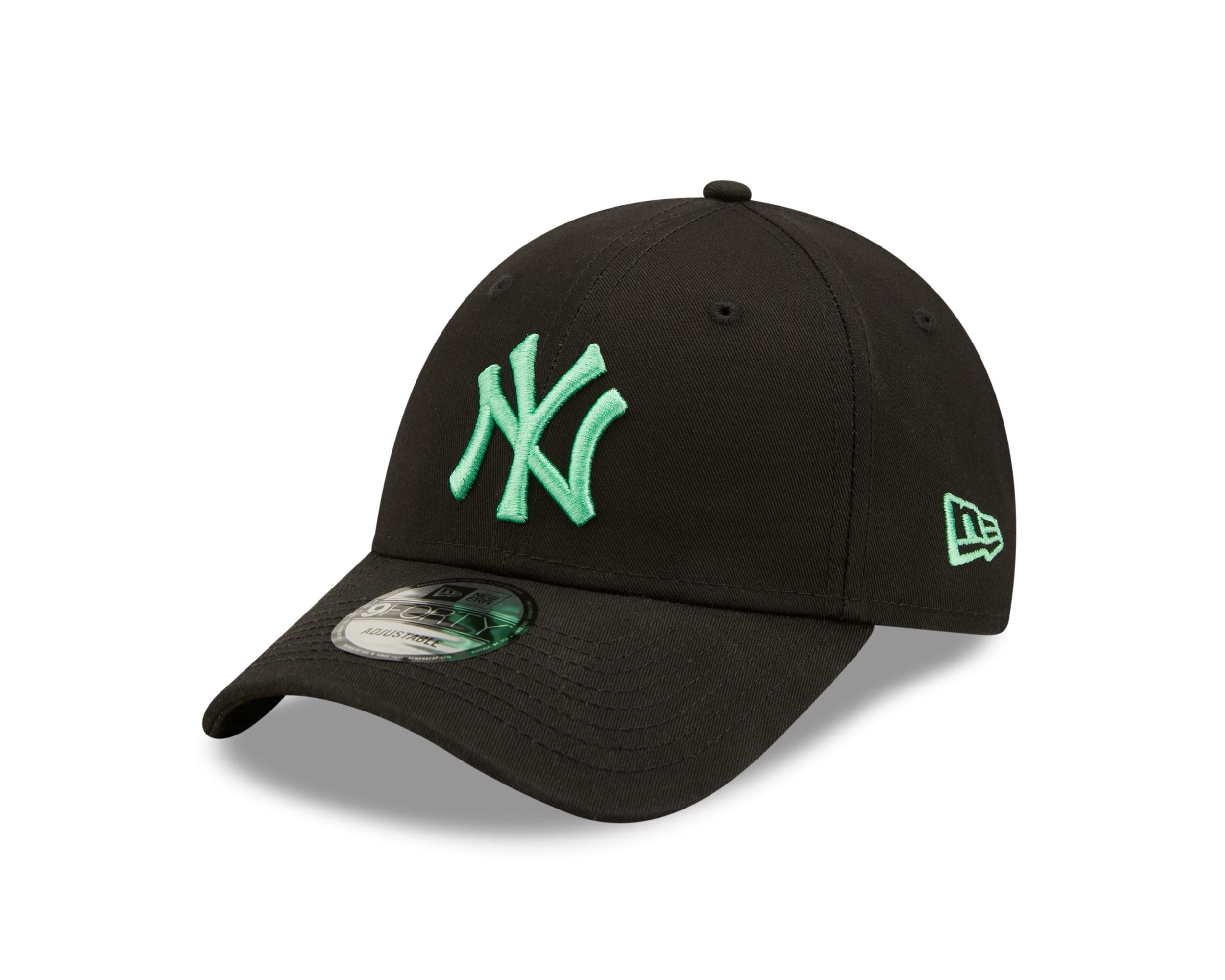 New York Yankees MLB League Essential Black 9Forty Adjustable Cap New Era