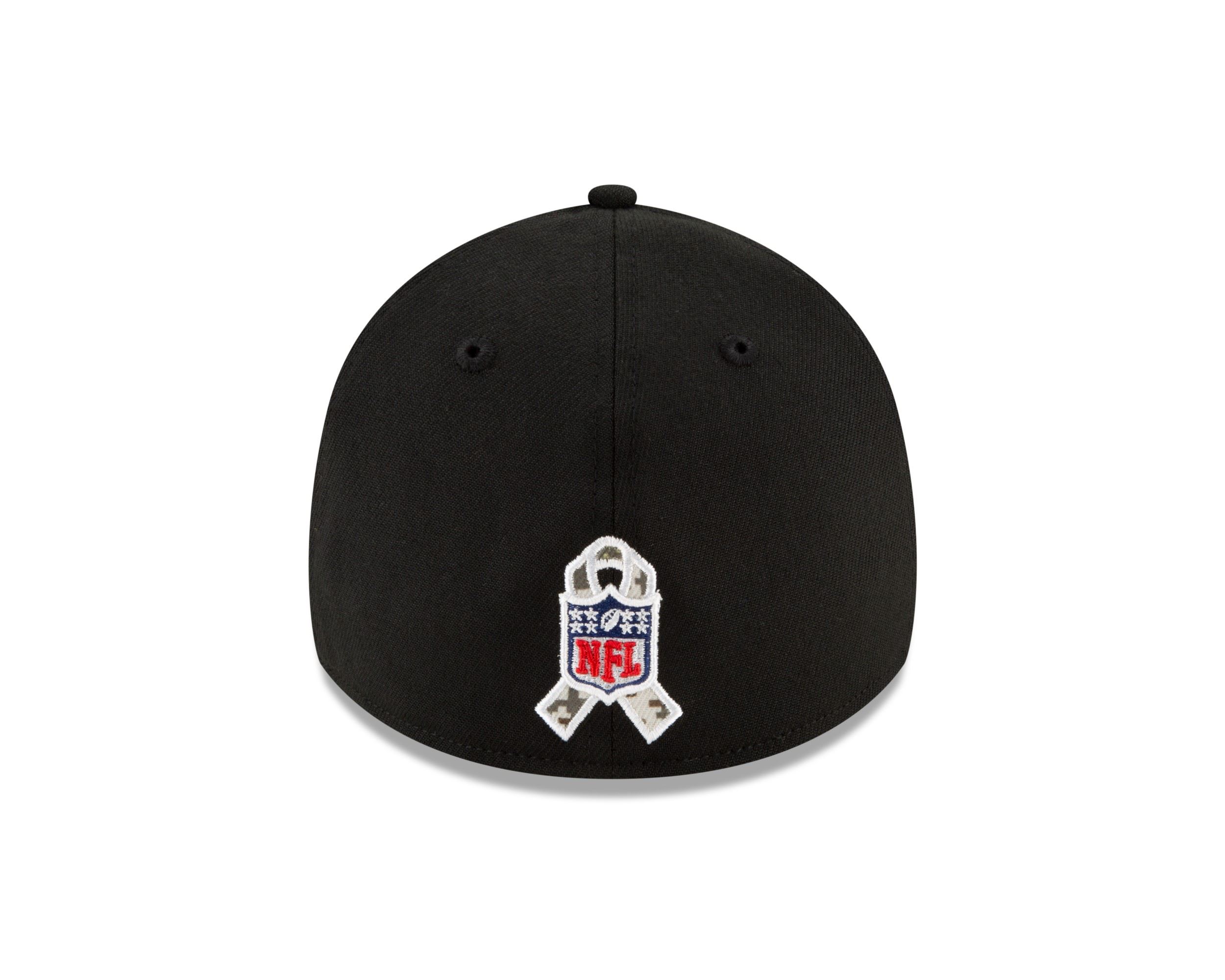 Los Angeles Chargers NFL On Field 2021 Salute to Service Black 39Thirty Stretch Cap New Era