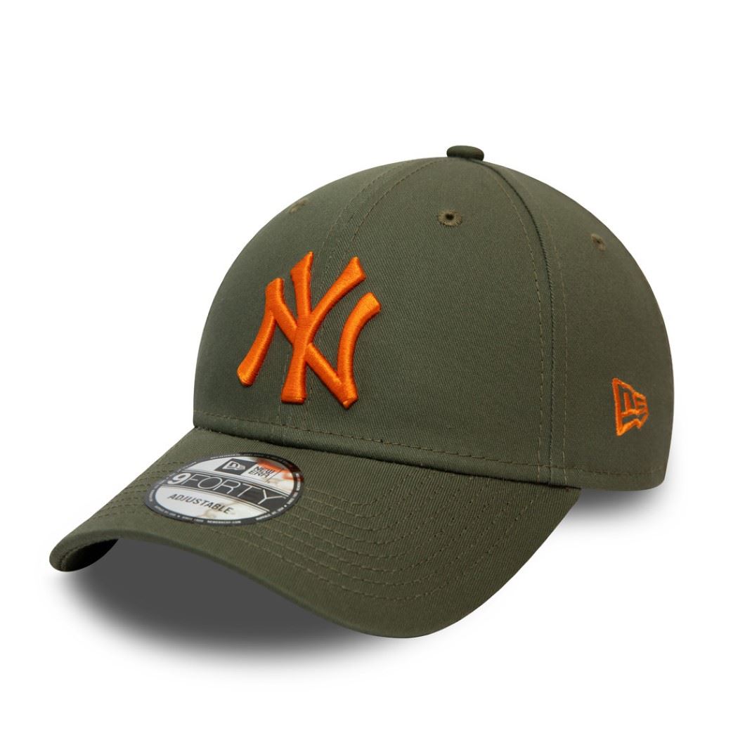 New York Yankees MLB League Essential Olive 9Forty Adjustable Cap New Era