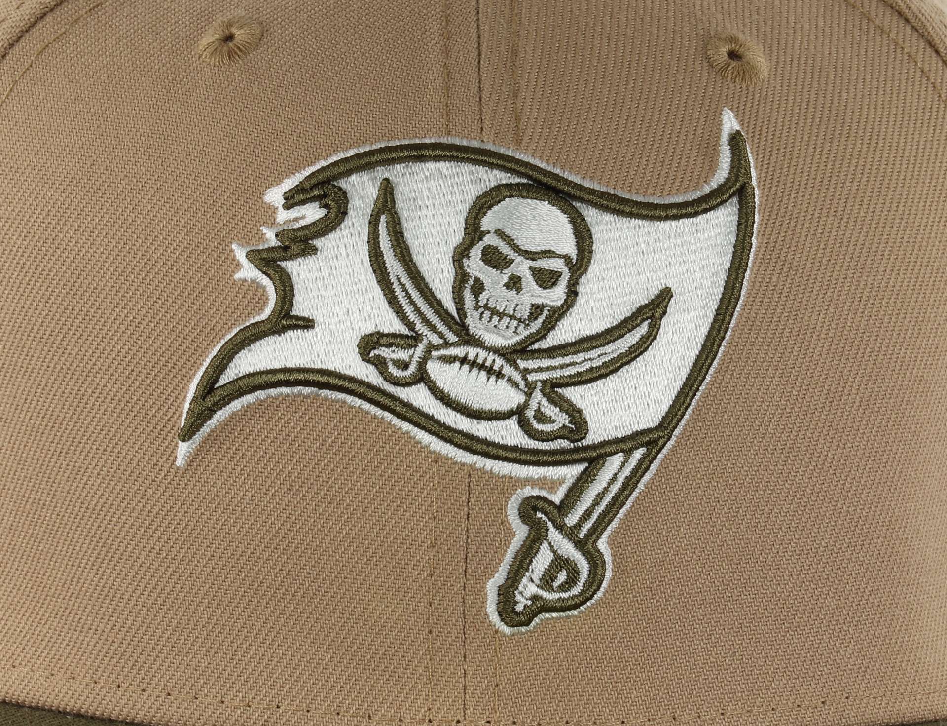 Tampa Bay Buccaneers NFL 40 Seasons Sidepatch Camel Olive 59Fifty Basecap New Era