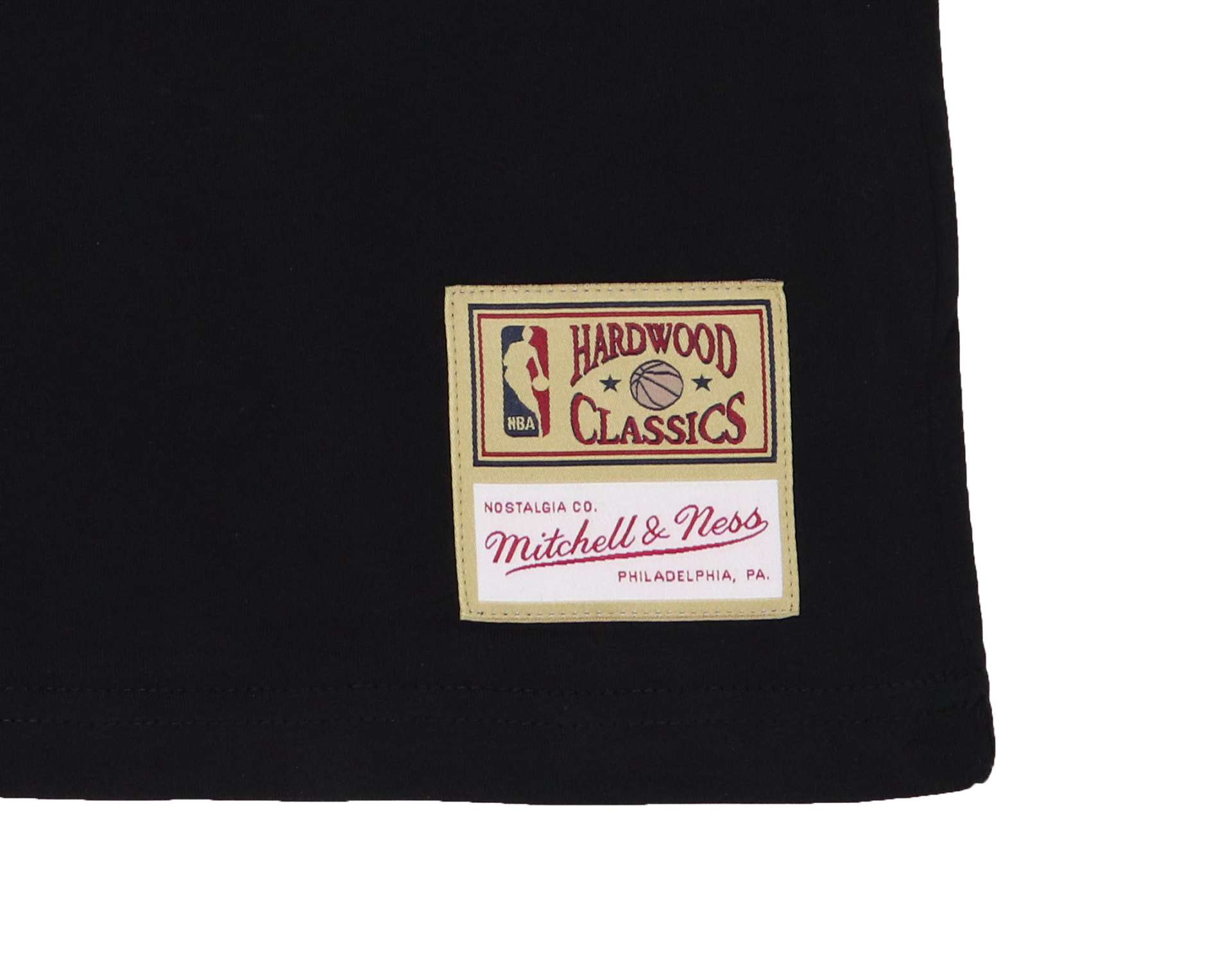 Magic Johnson #32 Los Angeles Lakers NBA Name & Number Tee Black T-Shirt Mitchell & Ness