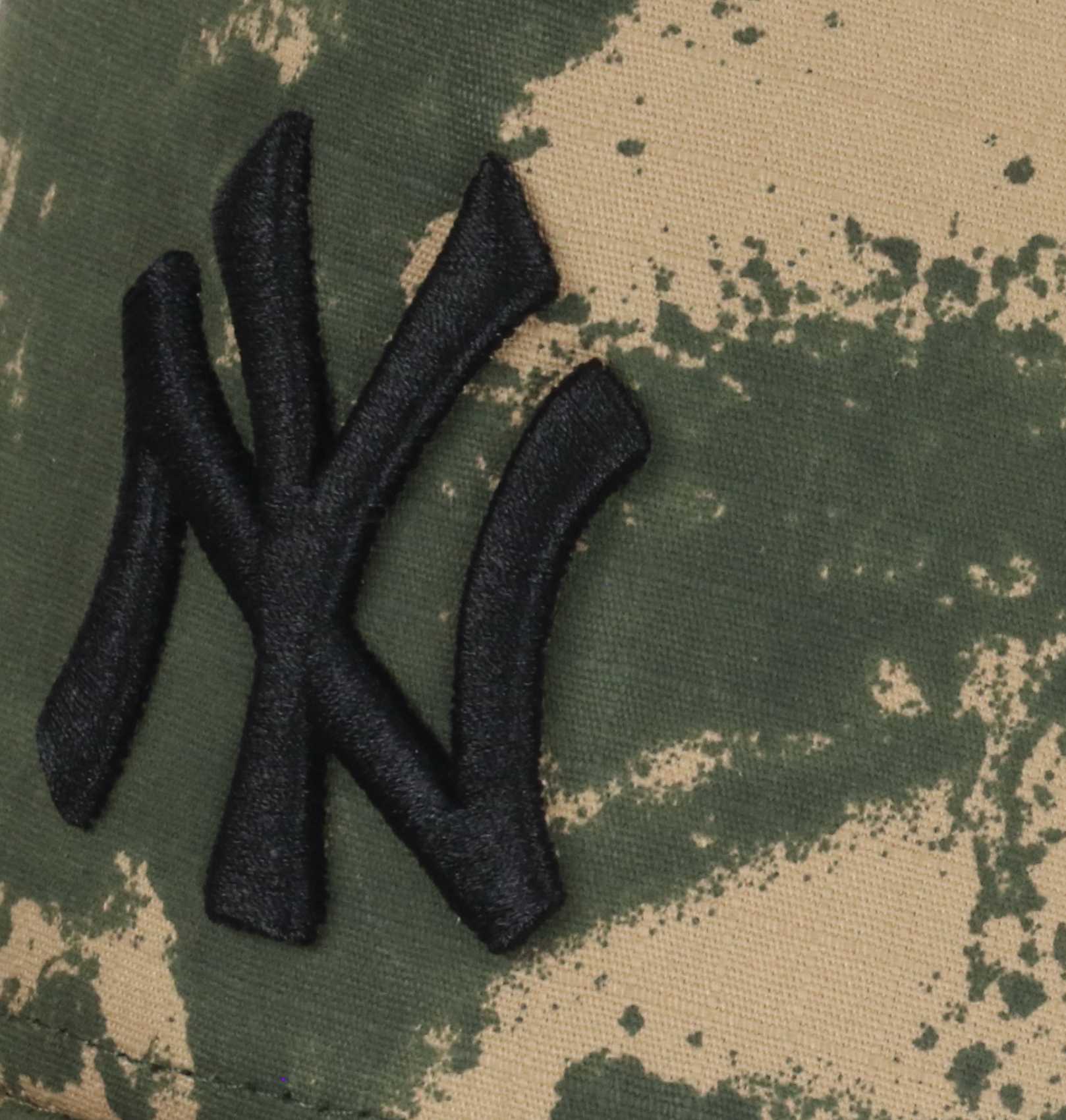 New York Yankees MLB Spraycamo Ripstop A-Frame Trucker Cap New Era
