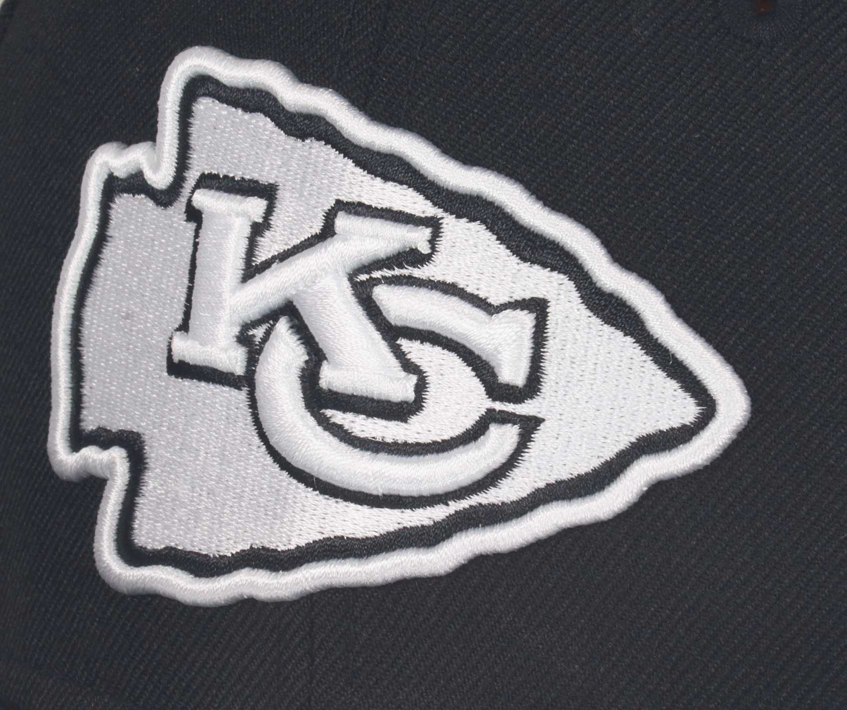 Kansas City Chiefs Black Base Black White 9Fifty OF Snapback Cap New Era
