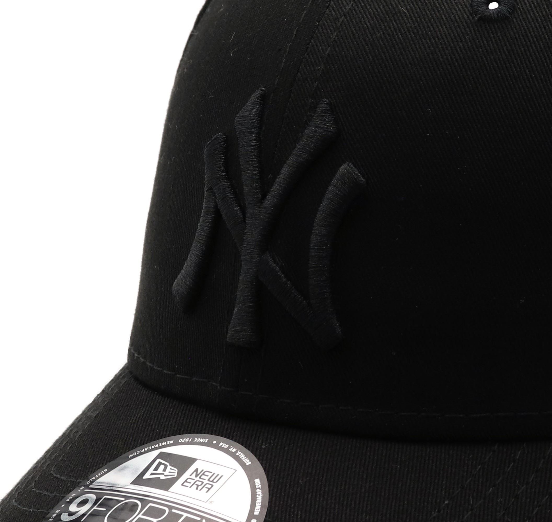 New York Yankees MLB Rear Logo Black 9Forty Adjustable Cap New Era