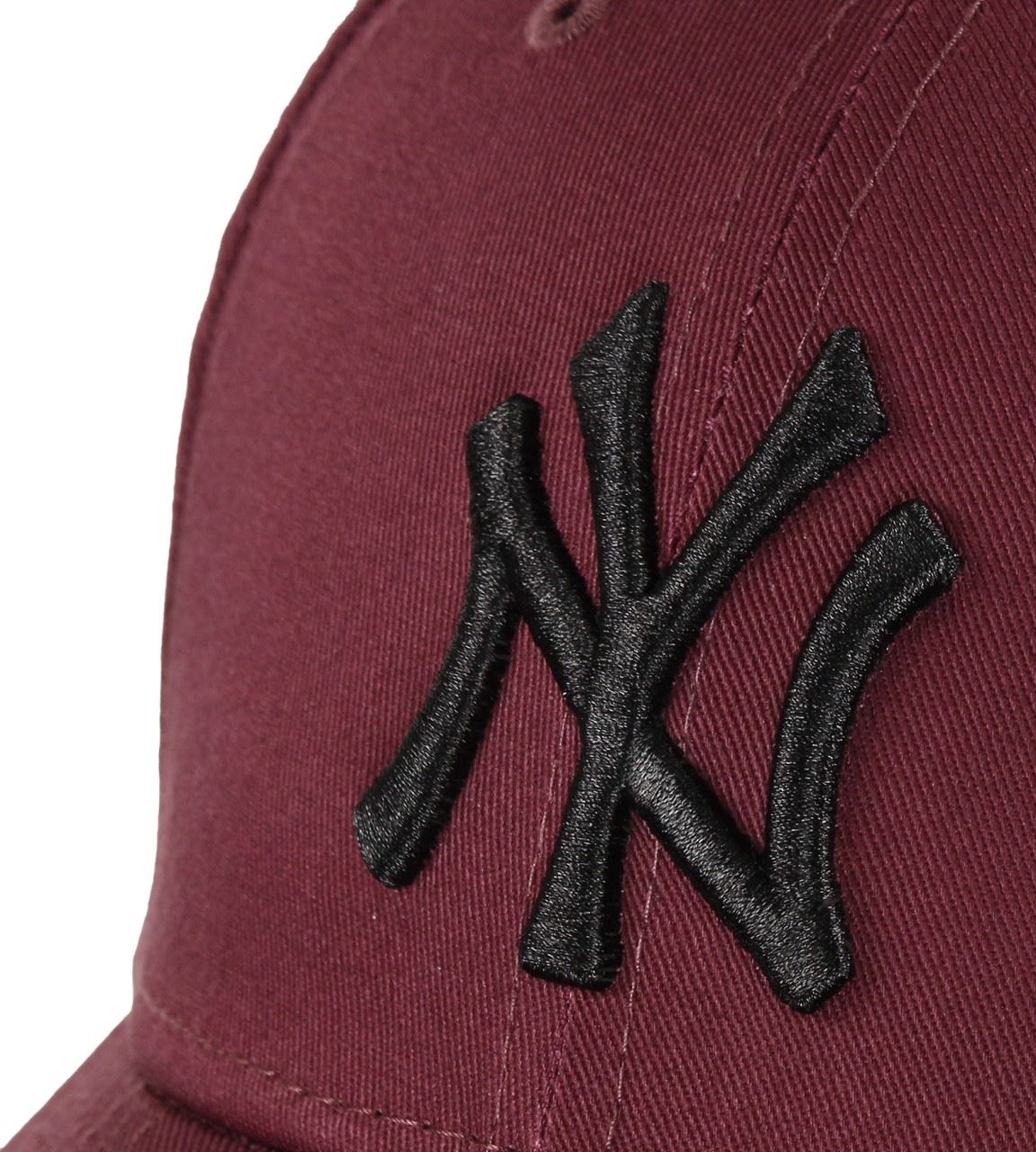 New York Yankees MLB Rear Logo Maroon / Black 9Forty Adjustable Cap New Era