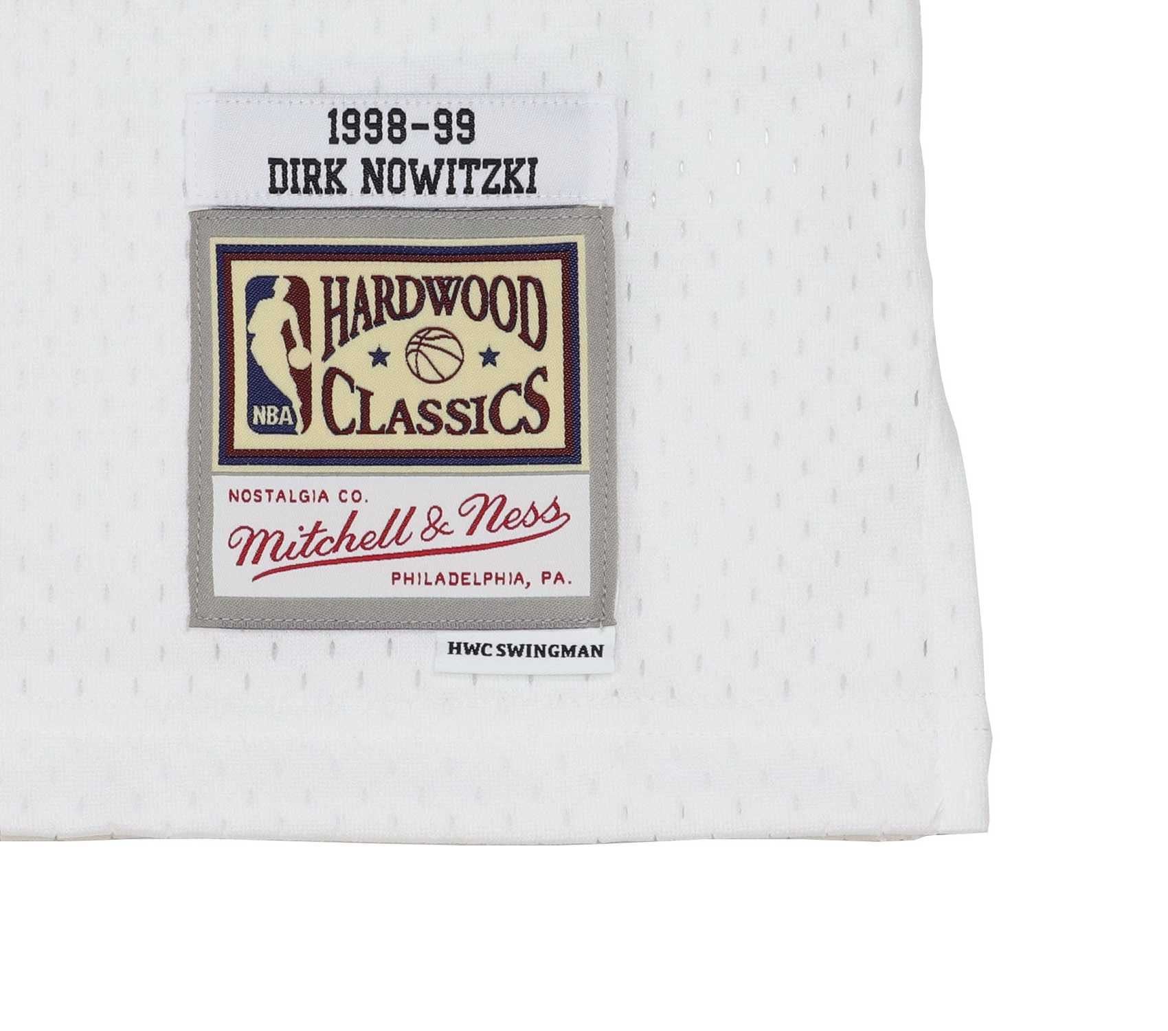 Dirk Nowitzki #41 Dallas Mavericks NBA Swingman Jersey Mitchell & Ness