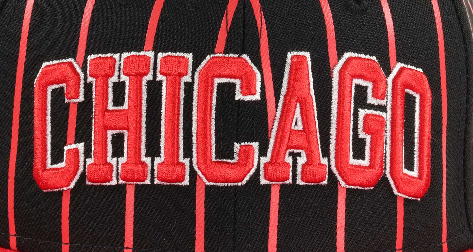 Chicago Bulls City Arch Black 9Fifty Snapback Cap New Era