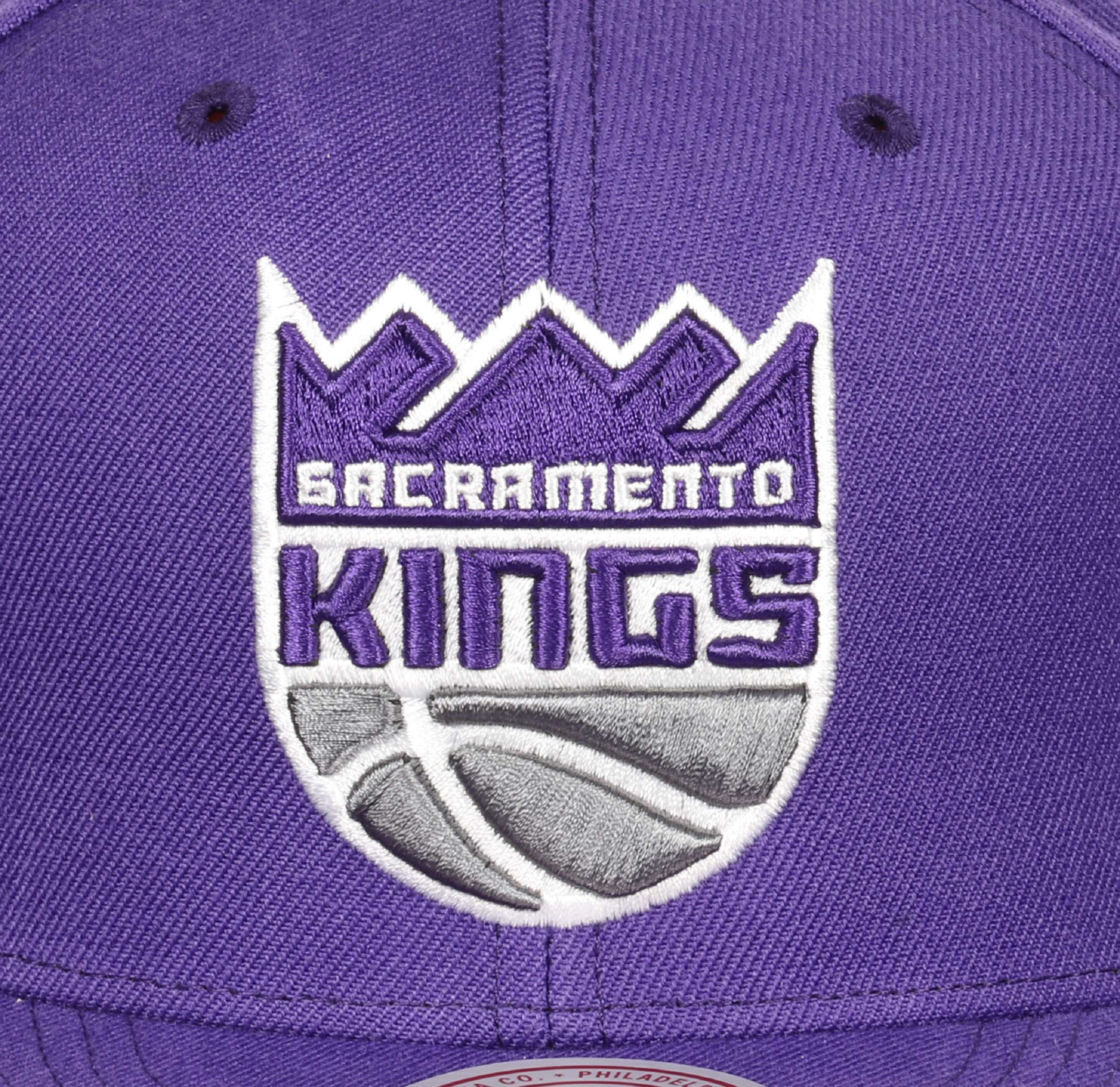 Sacramento Kings NBA Team Ground 2.0 Original Fit Lila Verstellbare Snapback Cap Mitchell & Ness