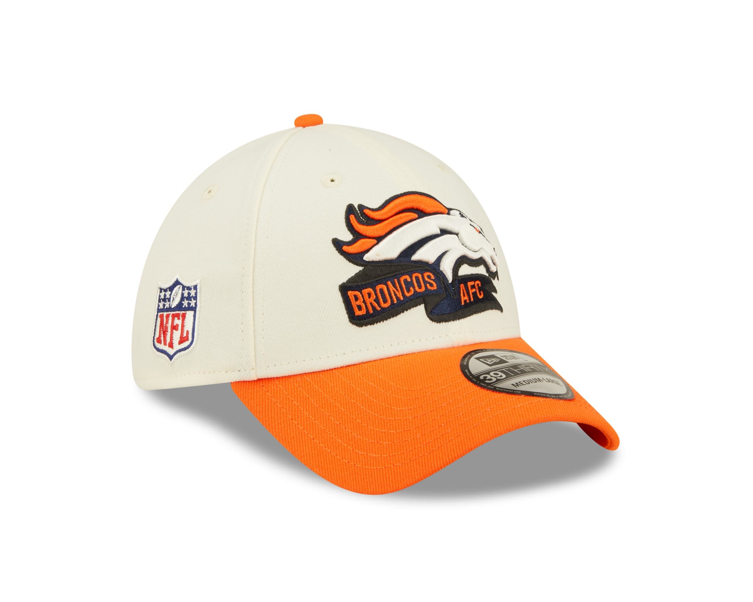 Denver Broncos NFL 2022 Sideline Chrome White 39Thirty Stretch Cap New Era