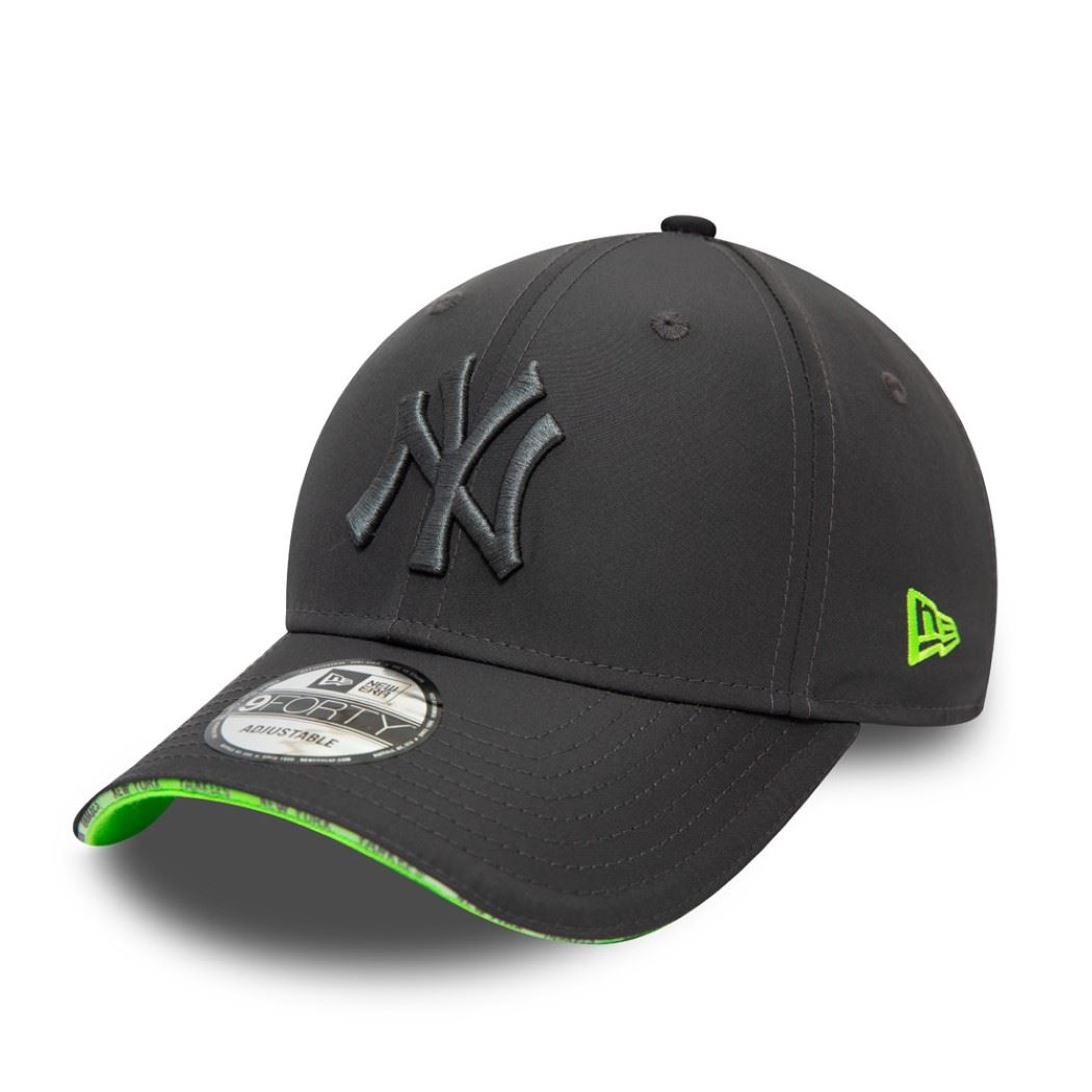 New York Yankees MLB Pipe Pop Graphite 9Forty Adjustable Snapback Cap New Era